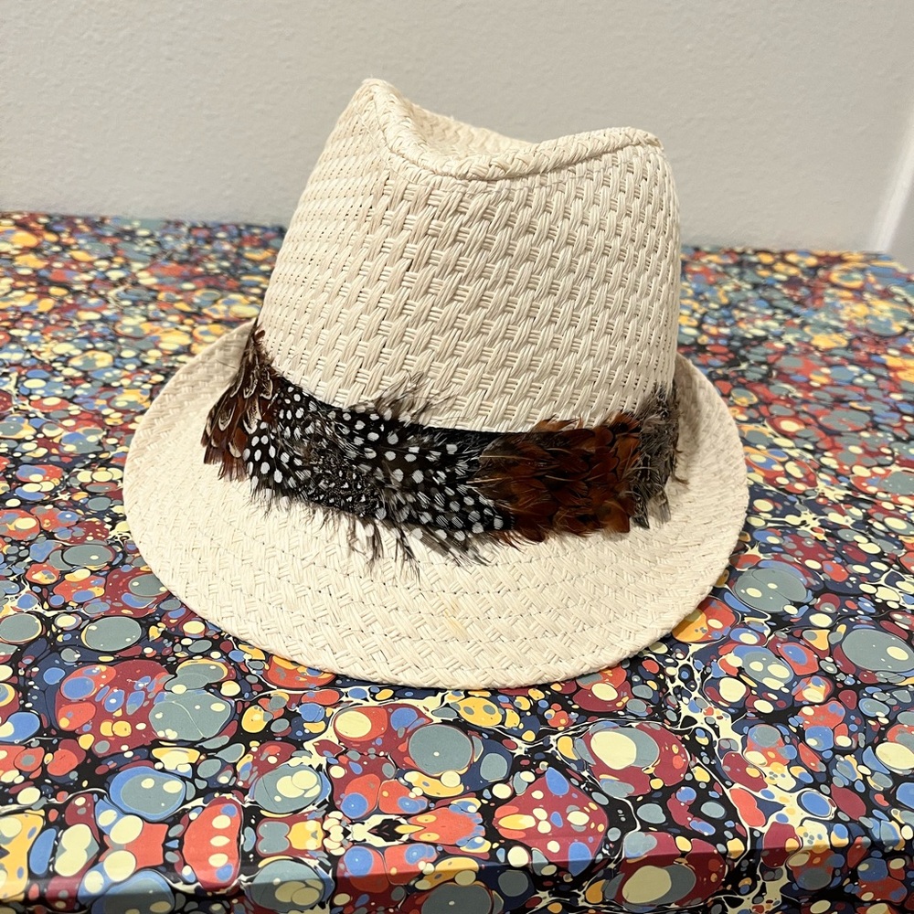 Stylish Cream Fedora with Feather Band